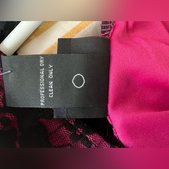 Pink and black lace torrid dress - Picture 4 of 8